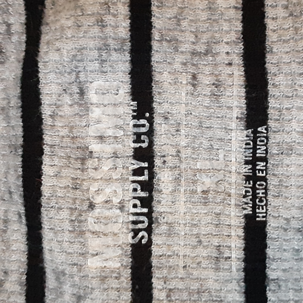 MOSSIMO SUPPLY CO GRAY AND BLACK STRIPED TOP,  SIZE XL - Picture 5 of 6